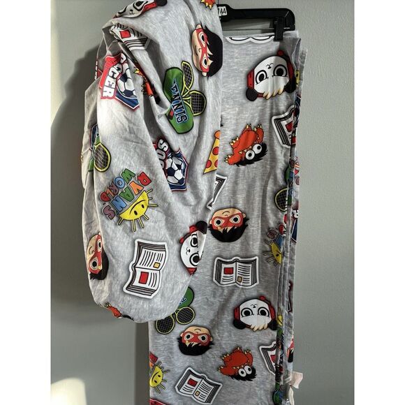 Ryans World Sports Themed Twin Bed Sheet Set, Flat, Fitted and Pillowcase - Picture 3 of 6